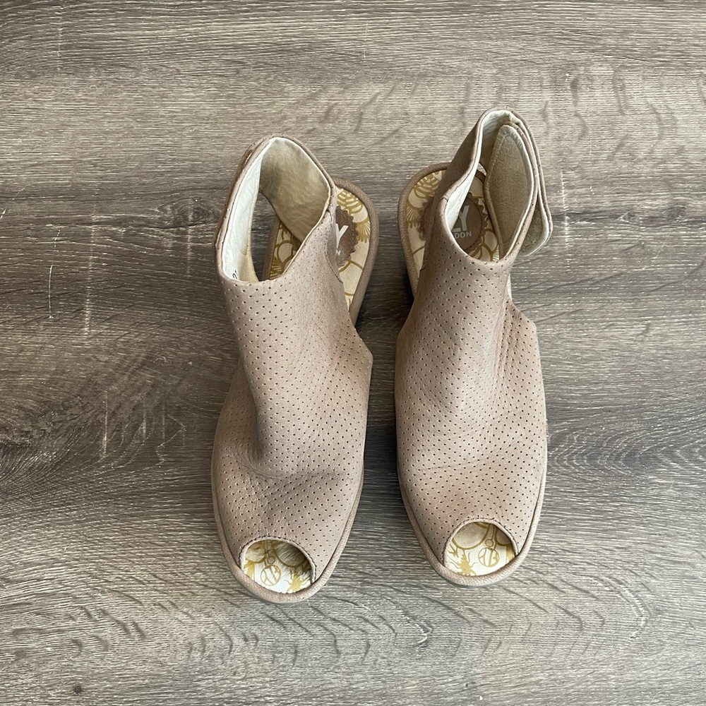 Fly London suede peep toe wedges. Excellent used condition. Euro size 39.